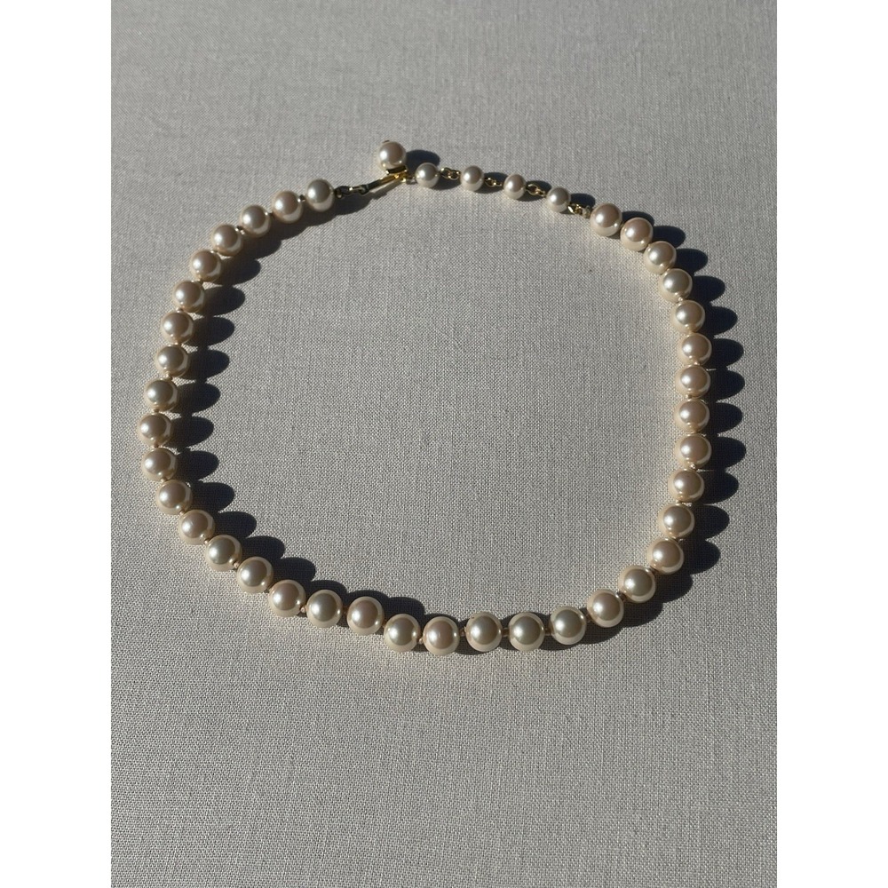 Classic Faux Pearl Choker Necklace 15" Cream‎ Beaded Gold Tone Hook Clasp